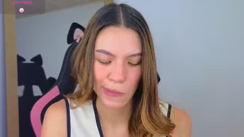 Snapshot of antonellarossii_ chatting on 07/17/26, 12:56 Antonella online show from 07/17/26, 12:56