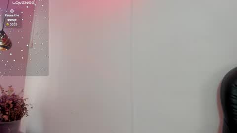 A N T O N E L L E  online show from 09/17/25, 11:45