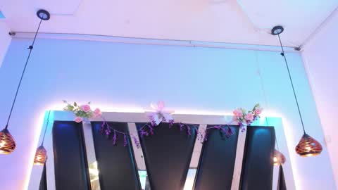 A N T O N E L L E  online show from 03/08/26, 11:14