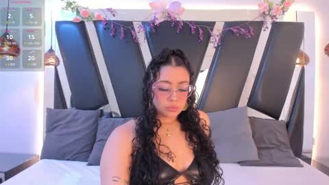 A N T O N E L L E  online show from 04/15/26, 11:28