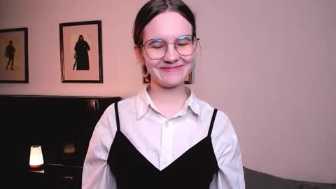 Eva 3 online show from 12/04/25, 03:32