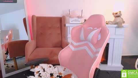 antonia_ferrero online show from 09/30/25, 07:02