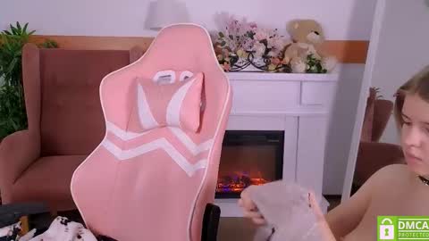 antonia_ferrero online show from 02/24/26, 08:01