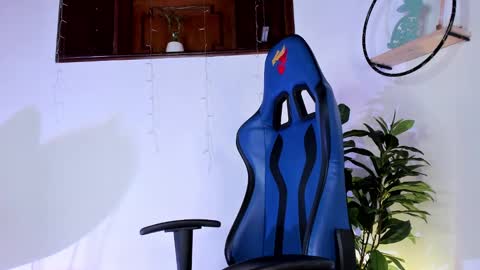 Antonia online show from 01/19/25, 11:21