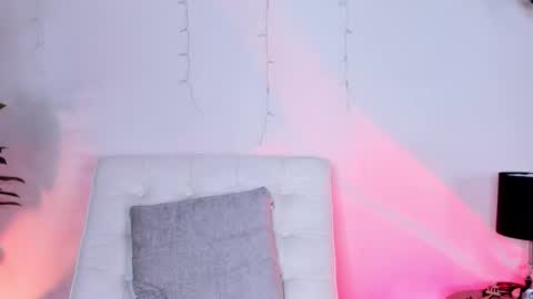 Antonia online show from 03/06/25, 12:32