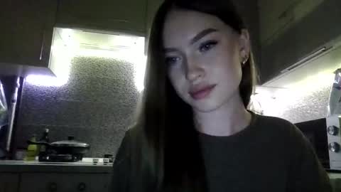 antonina25440 online show from 09/25/25, 09:40