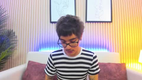 Antonio online show from 12/01/25, 01:16