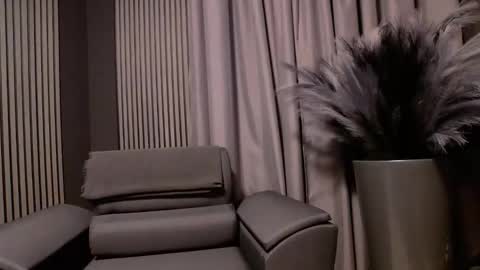 HI My name is Antonio online show from 10/01/25, 06:58