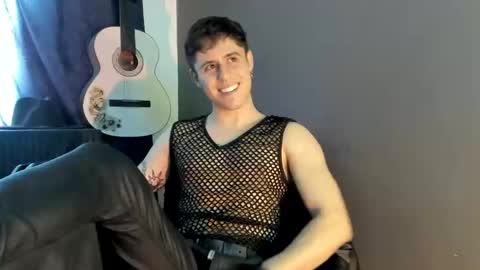 antonnello_ online show from 11/19/25, 04:29