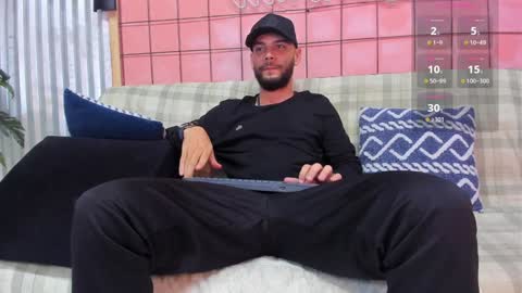 Snapshot of antony_bigdick_ chatting on 12/06/24, 01:18 Juan Camilo online show from 12/06/24, 01:18