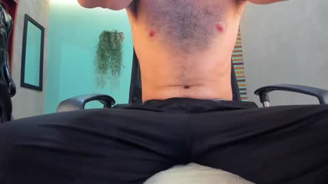 Snapshot of antony_bigdick_ chatting on 12/24/24, 06:28 Juan Camilo online show from 12/24/24, 06:28