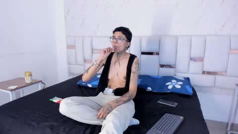 antony_d_ossa online show from 04/28/26, 08:03