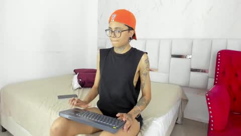 antony_d_ossa online show from 05/19/26, 01:56
