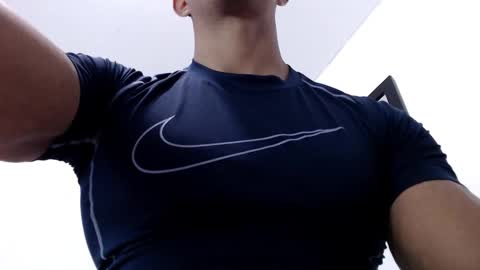 Instagram miguelangel1802  online show from 03/25/26, 03:23