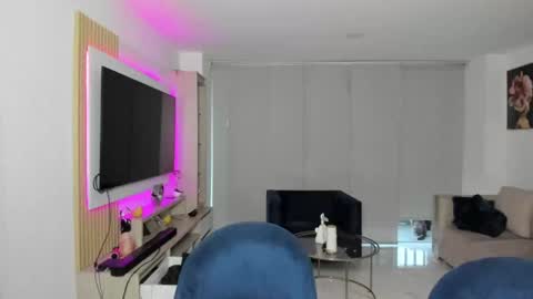 Snapshot of antotss chatting on 01/19/25, 11:00 Maria Antonia online show from 01/19/25, 11:00