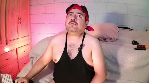 Snapshot of anuarfox chatting on 09/20/25, 10:38 AnuarFox online show from 09/20/25, 10:38