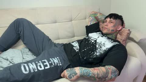 Tom online show from 04/09/26, 06:19