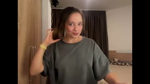 Snapshot of anuetta chatting on 08/07/26, 06:32 Aneutta online show from 08/07/26, 06:32