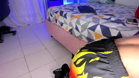 Any online show from 12/08/24, 08:04