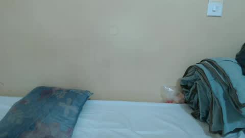 Snapshot of anya_h chatting on 06/19/26, 09:24 Gracious online show from 06/19/26, 09:24