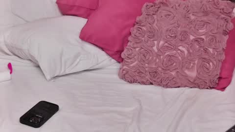 Anya online show from 02/03/25, 01:41