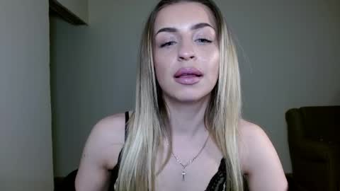 Anya online show from 03/31/26, 09:15