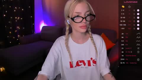 Anya online show from 04/20/26, 02:25