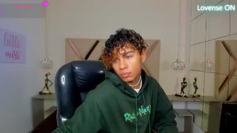 Snapshot of anyelotwink chatting on 07/02/26, 04:29 anyelotwink online show from 07/02/26, 04:29