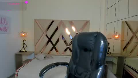 Snapshot of anyelotwink chatting on 07/10/26, 04:39 anyelotwink online show from 07/10/26, 04:39