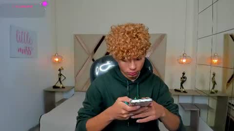Snapshot of anyelotwink chatting on 07/13/26, 04:04 anyelotwink online show from 07/13/26, 04:04
