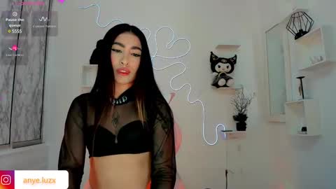 anyeluz_z online show from 02/25/25, 07:25