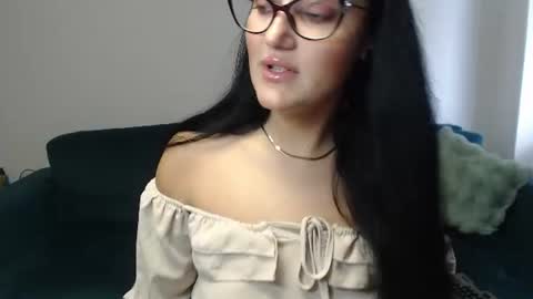 Snapshot of anyevyy chatting on 06/18/26, 04:57 AnyEvyy online show from 06/18/26, 04:57