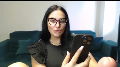 Snapshot of anyevyy chatting on 07/05/26, 04:19 AnyEvyy online show from 07/05/26, 04:19
