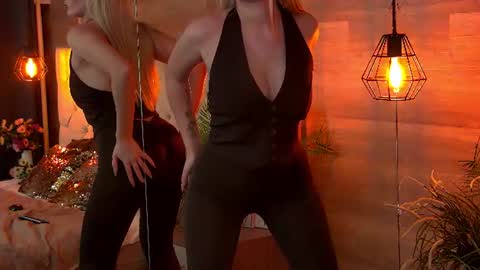 Snapshot of anyslim chatting on 06/19/26, 03:49 AnySlim online show from 06/19/26, 03:49