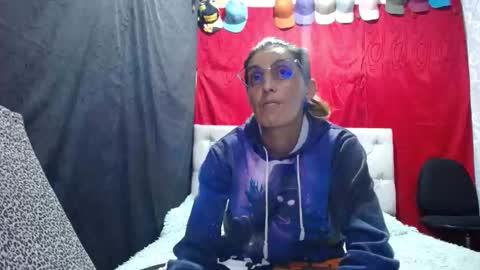 Snapshot of anyu_1306 chatting on 12/16/25, 10:59 anyu online show from 12/16/25, 10:59