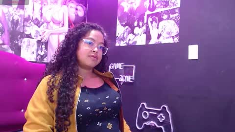 Any  online show from 12/04/25, 12:36