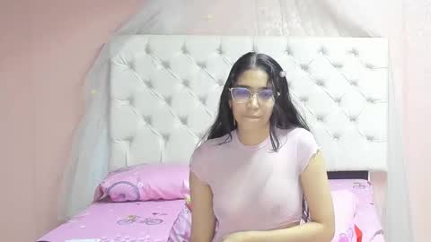 Snapshot of aome_rainbow2 chatting on 11/07/25, 06:13 Aome Rainbow online show from 11/07/25, 06:13