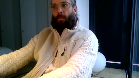 apc_3 online show from 02/17/26, 08:22