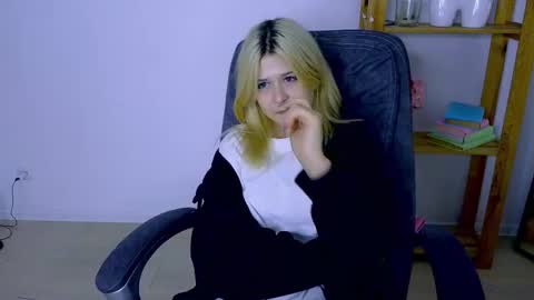 ApheliaStar online show from 11/07/25, 03:56