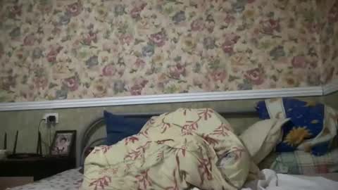 aphr0dite22 online show from 04/10/26, 11:48