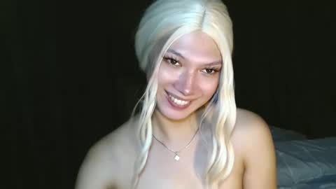 Snapshot of aphr0dite_x chatting on 12/25/24, 04:44 Roman Goddess online show from 12/25/24, 04:44