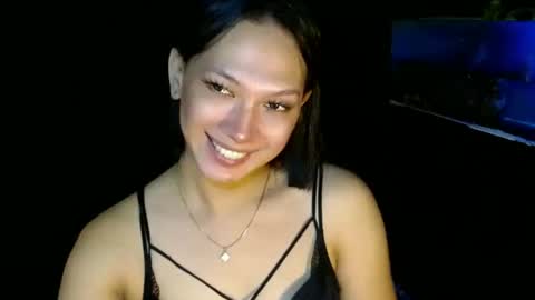 Snapshot of aphr0dite_x chatting on 12/30/24, 11:04 Roman Goddess online show from 12/30/24, 11:04