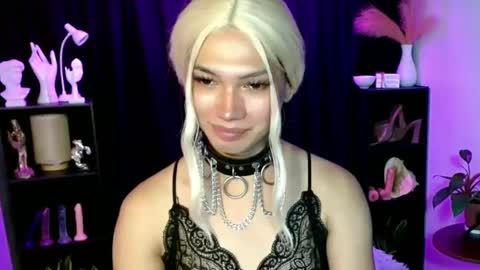 Snapshot of aphr0dite_x chatting on 02/16/25, 05:48 Roman Goddess online show from 02/16/25, 05:48