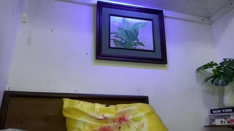 Snapshot of aphr0dite_x chatting on 10/09/25, 05:16 Roman Goddess online show from 10/09/25, 05:16