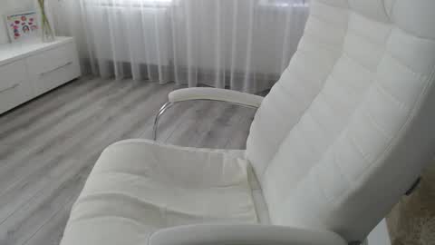 Aphrodite online show from 10/04/25, 10:13