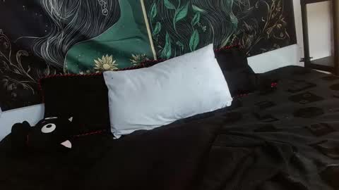 aphrodite__bloom online show from 02/07/25, 07:27