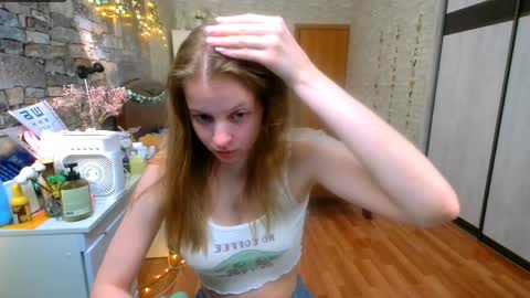 Snapshot of aphrodite_wow_ chatting on 05/21/26, 03:52 Aphrodite online show from 05/21/26, 03:52