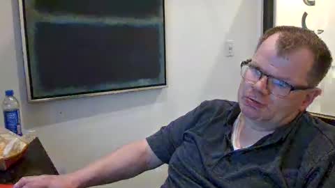 Snapshot of apk412 chatting on 06/07/26, 02:48 Just killing time online show from 06/07/26, 02:48
