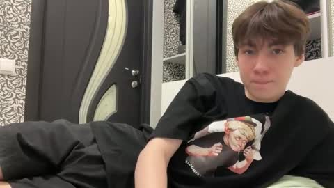 aplant_ online show from 11/18/25, 05:06