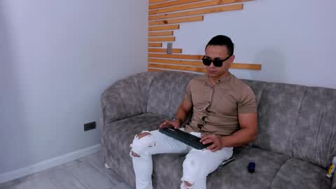 Apolo online show from 11/10/25, 08:08